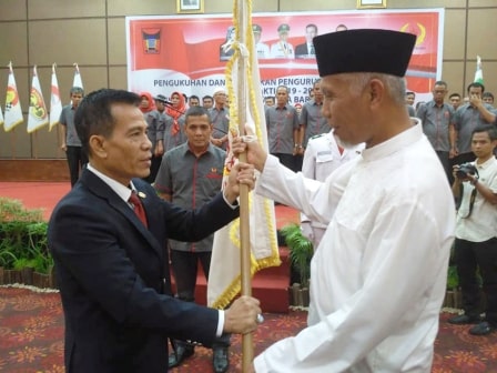 SYAIFUL Lantik Pengurus KONI Kota Padang Periode 2019 2023 min