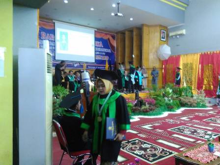 wisuda IAIN III