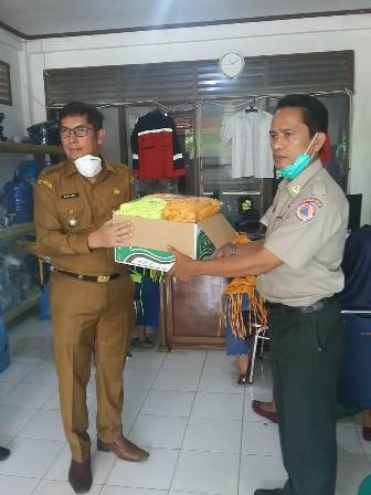 Pemko Sawahlunto Berikan Bantuan Sembako Bagi Warga yang Terdampak Kebijakan Penanganan Covid-19 1 1f5c81d7 b343 4ff5 a9af 89094faa3528 3