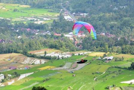 f7036a71 d5f4 46bf b9ad 1312e0c67126