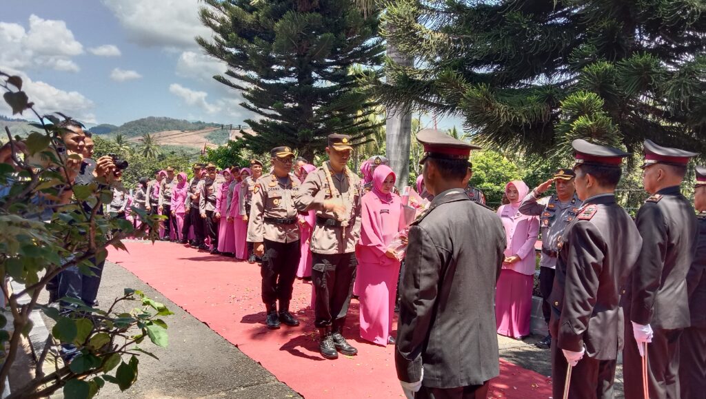 Sertijab Polres Tanah Datar, AKBP Derry Indra Gantikan AKBP Ruly Indra Wijayanto 4 IMG 20230413 113929