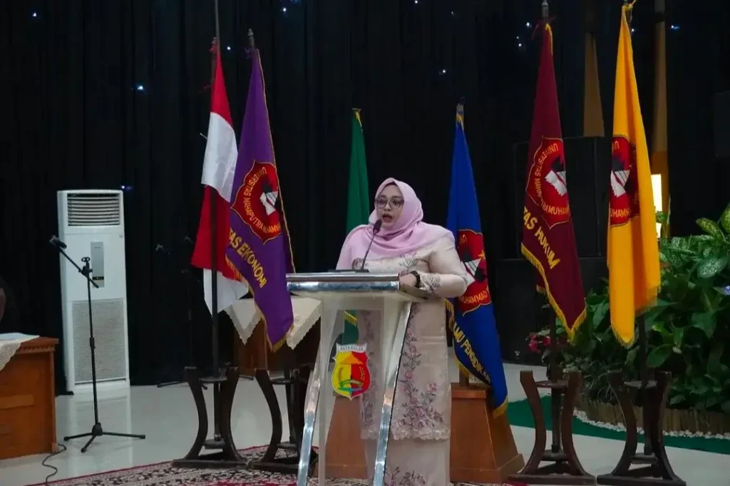 Sambutan Rektor UMMY Solok Rica Mega Sari saat pelantikan