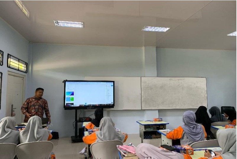 Dosen Fasilkom Unilak Latih Siswa Kembangkan Aplikasi Web dengan Replit dan Desain UIUX melalui Figma
