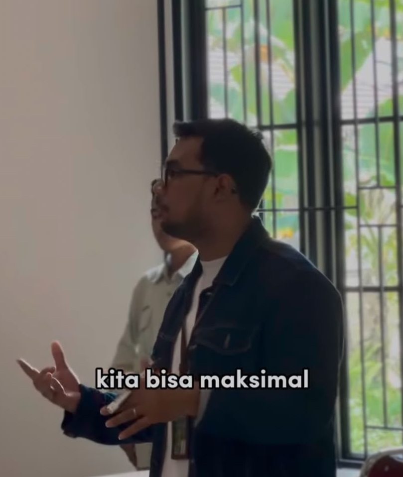 Tim PkM Fasilkom Unilak Tingkatkan Kreativitas Konten Promosi Siswa Bisnis Digital SMK Negeri 6 Pekanbaru melalui Teknik Hook pada Media Sosial